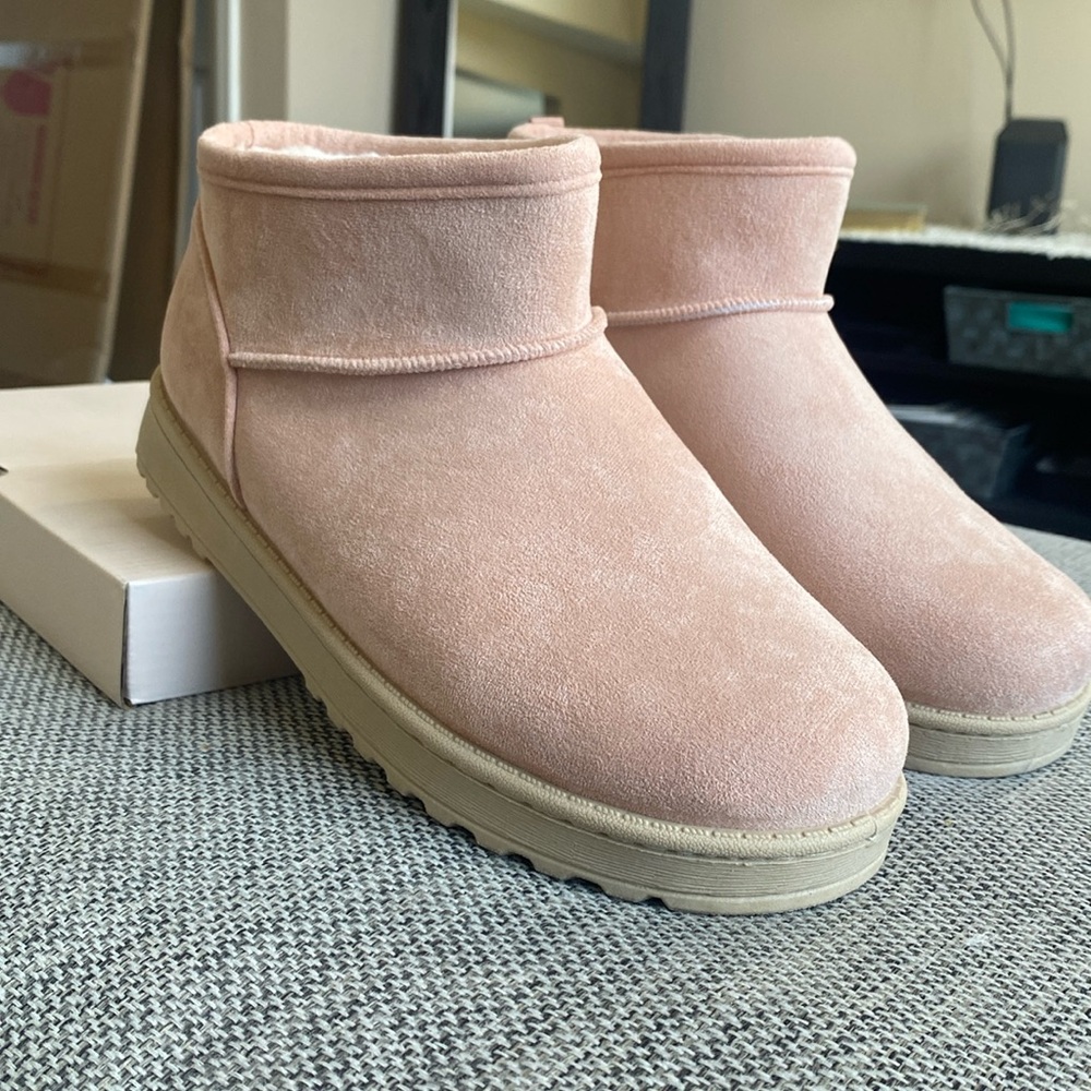 SO Pink Booties